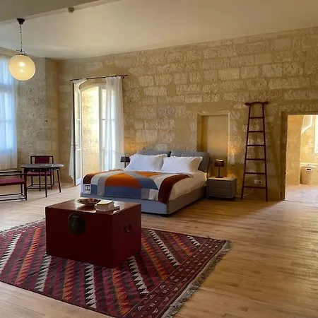 فيلة Chateau Au Coeur Du Vignoble Bordelais Francs
