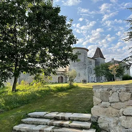 Chateau Au Coeur Du Vignoble Bordelais * Francs